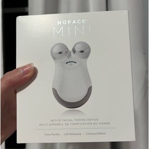 Nuface mini only used for a month!!
